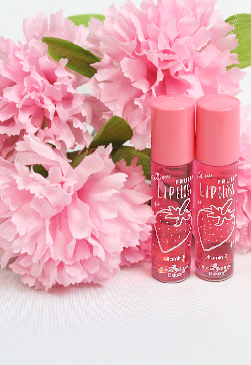 roll-on fruity lipgloss in strawberry flavor